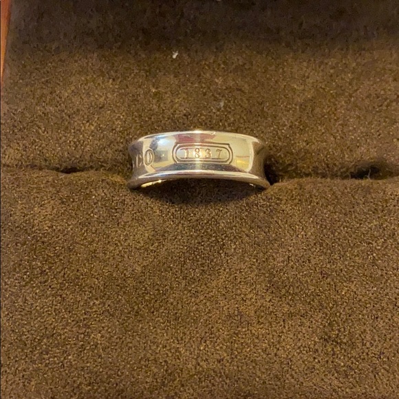 Authentic Tiffany and Co 1937 Ring - Picture 2 of 5